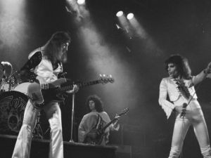 Queen: Live in Bohemia